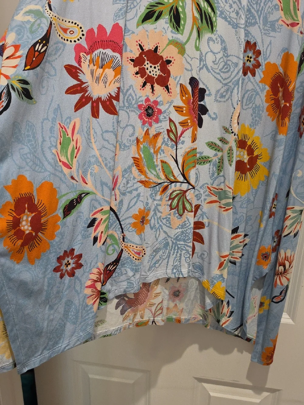 Johnny Was Boho Floral V-Neck Top - Light Blue Multi XXL W Assymetrical Hemline - Picture 4 of 6